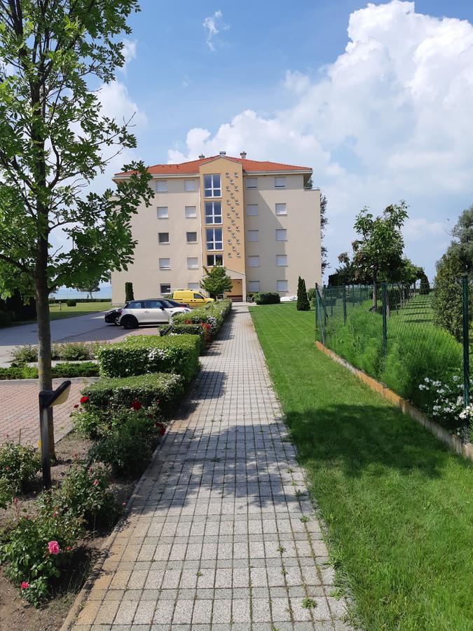 Lakeside Family Apartment Siófok Extérieur photo