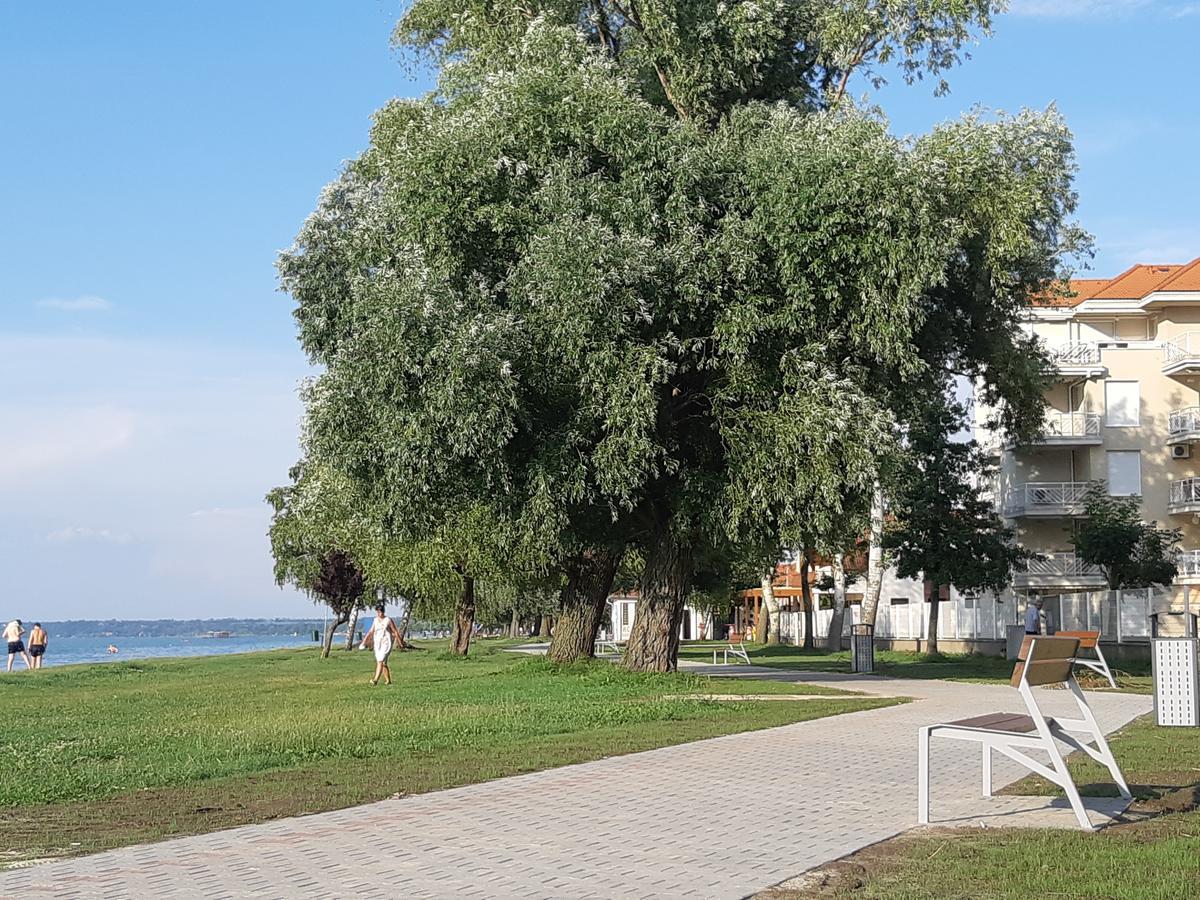 Lakeside Family Apartment Siófok Extérieur photo